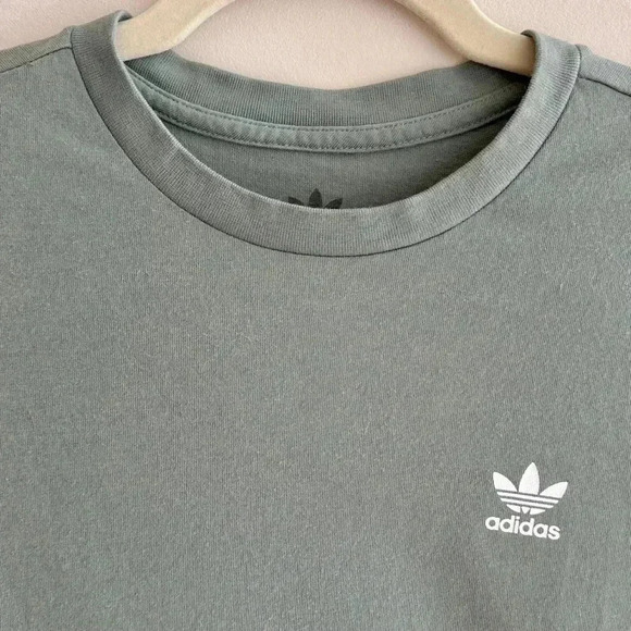 Set of 2 adidas Kids Logo Graphic Short Sleeve White/Sage Green T-Shirts, Medium - Picture 3 of 16